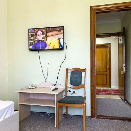 Hotel Tourist Astana Bagian luar foto