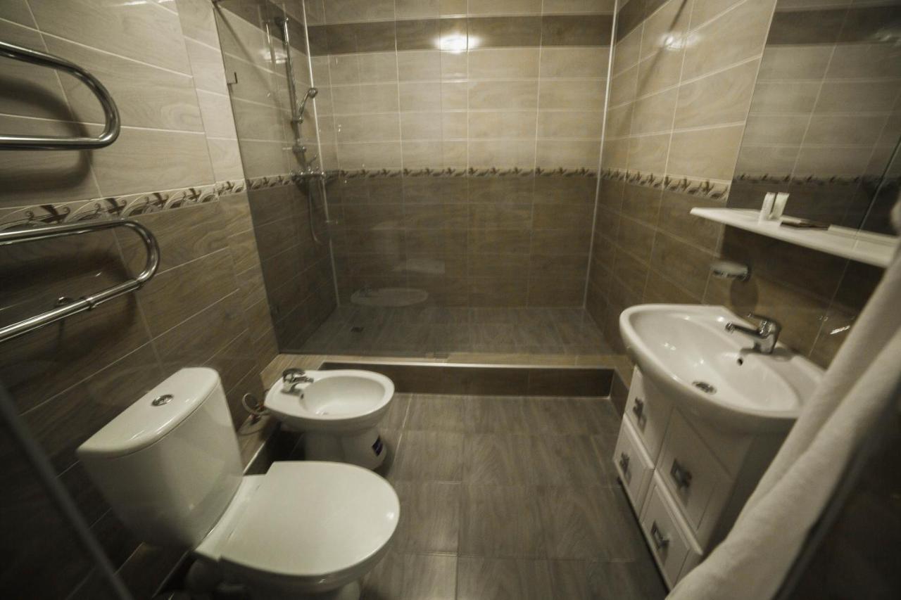 Hotel Tourist Astana Bagian luar foto