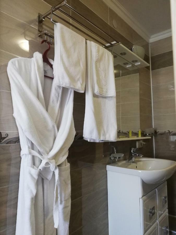 Hotel Tourist Astana Bagian luar foto