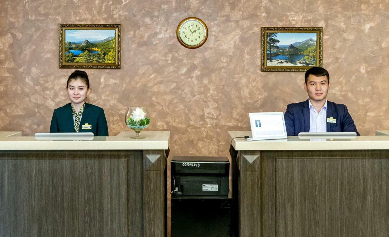 Hotel Tourist Astana Bagian luar foto